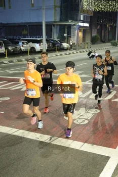Runner Photo 4201836