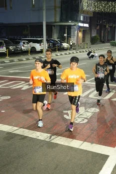 Runner Photo 4201837