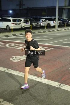 Runner Photo 4201948