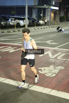 Runner Photo 4201971