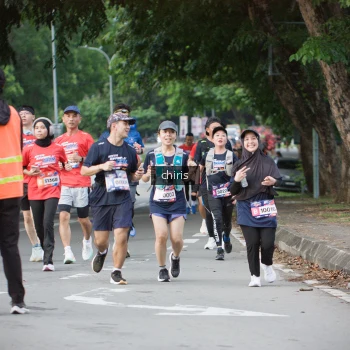 Runner Photo 42024