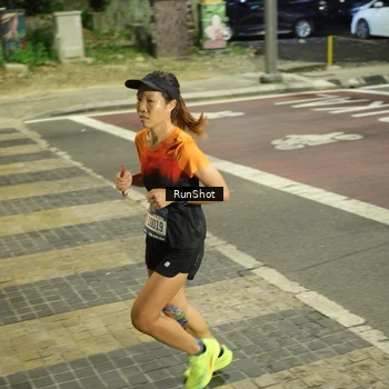 Runner Photo 4202990