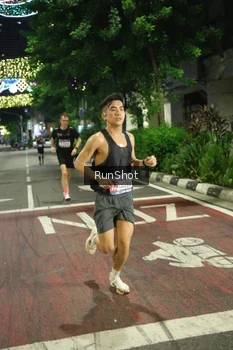 Runner Photo 4203001