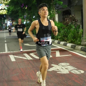 Runner Photo 4203007