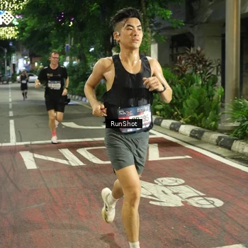 Runner Photo 4203009