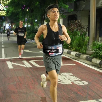 Runner Photo 4203010