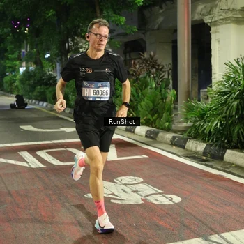 Runner Photo 4203017