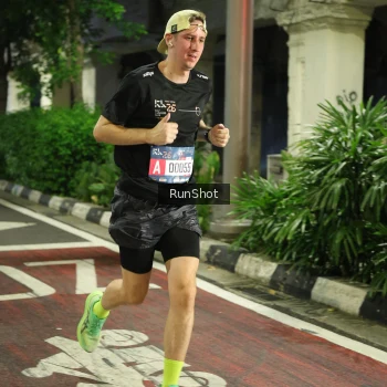 Runner Photo 4203070