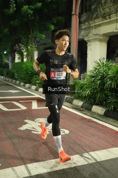 Runner Photo 4203078
