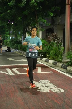 Runner Photo 4203101