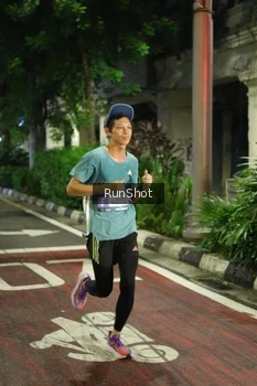 Runner Photo 4203104