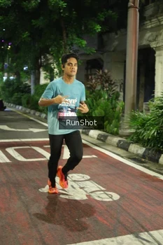 Runner Photo 4203106
