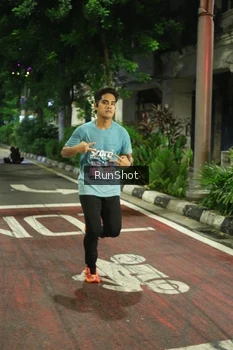 Runner Photo 4203107