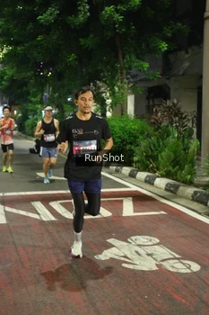 Runner Photo 4203111