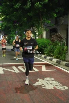 Runner Photo 4203117