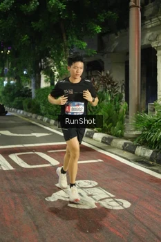 Runner Photo 4203146