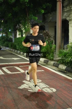 Runner Photo 4203153