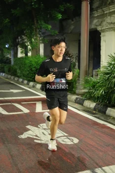 Runner Photo 4203159