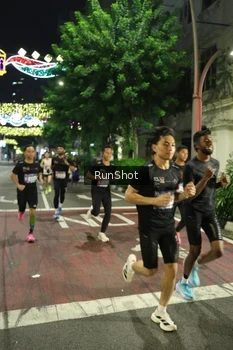Runner Photo 4203185