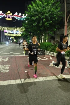 Runner Photo 4203203