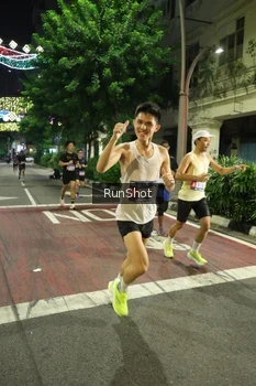 Runner Photo 4203255