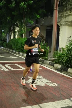 Runner Photo 4203285