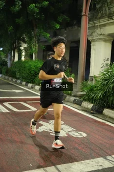 Runner Photo 4203305