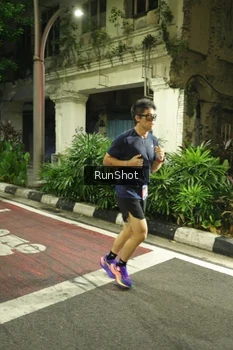Runner Photo 4203323