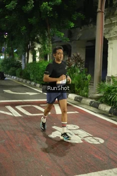 Runner Photo 4203337