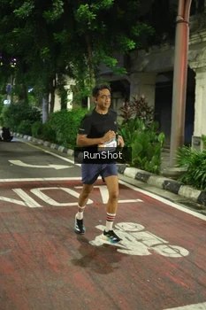 Runner Photo 4203339
