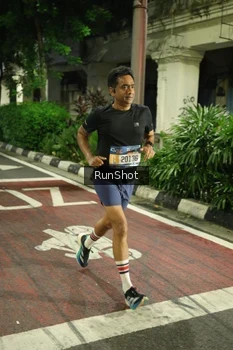 Runner Photo 4203350