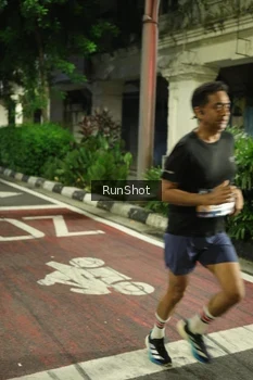 Runner Photo 4203351