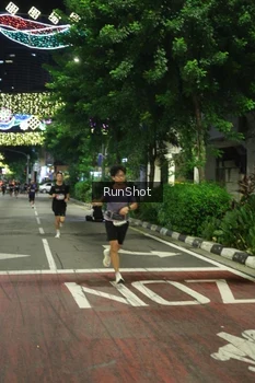 Runner Photo 4203356