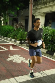 Runner Photo 4203359
