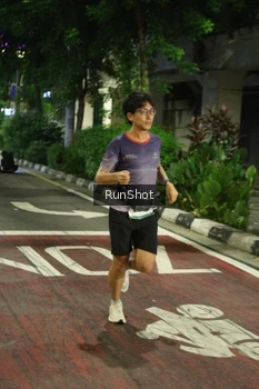 Runner Photo 4203360