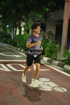 Runner Photo 4203366