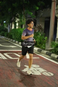 Runner Photo 4203369