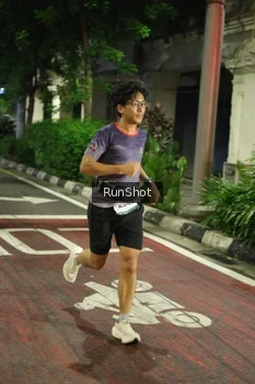 Runner Photo 4203371