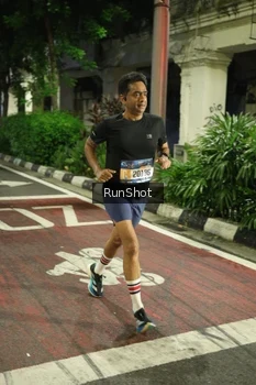 Runner Photo 4203372