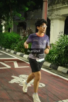 Runner Photo 4203375