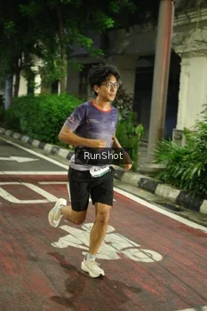 Runner Photo 4203376