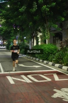 Runner Photo 4203384