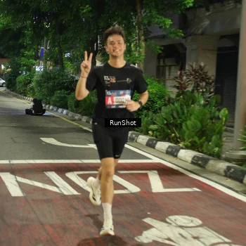 Runner Photo 4203405