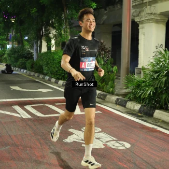 Runner Photo 4203414