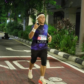 Runner Photo 4203428