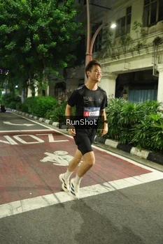 Runner Photo 4203435