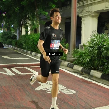 Runner Photo 4203437