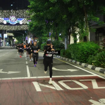 Runner Photo 4203454