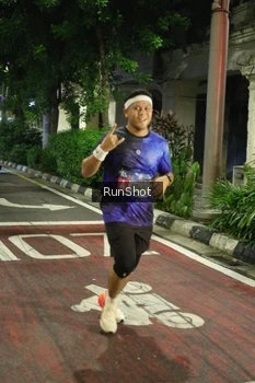 Runner Photo 4203465