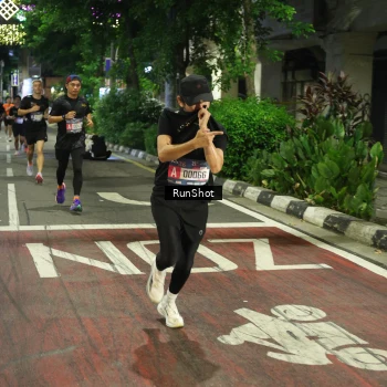 Runner Photo 4203469